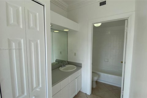 Купить кондоминиум в Майами-Бич, Флорида 2 спальни, 83.8м2, № 1958602 - фото 14