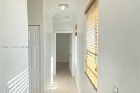 Купить кондоминиум в Майами-Бич, Флорида 2 спальни, 83.8м2, № 1958602 - фото 13