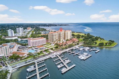 Condo à Saint Petersburg, Floride, 2 chambres  № 2436813