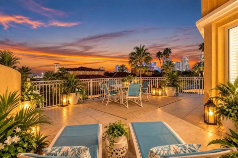 Copropriété à vendre à Saint Petersburg, Floride: 2 chambres, 241.55 m2 № 2436813 - photo 4