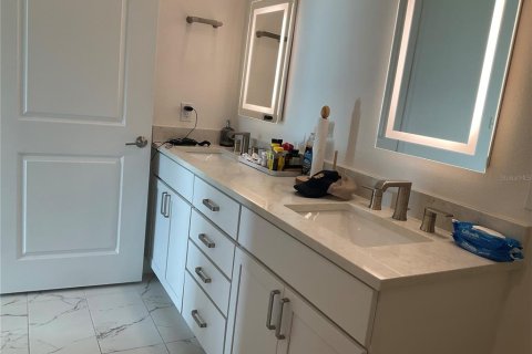 Condominio en venta en Saint Petersburg, Florida, 2 dormitorios, 126.35 m2 № 1795320 - foto 27