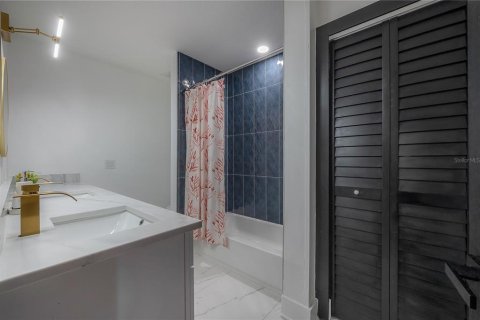 Casa en venta en Tampa, Florida, 3 dormitorios, 152.17 m2 № 2425973 - foto 17