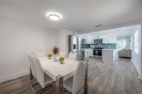 Casa en venta en Tampa, Florida, 3 dormitorios, 152.17 m2 № 2425973 - foto 5