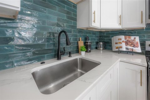 Casa en venta en Tampa, Florida, 3 dormitorios, 152.17 m2 № 2425973 - foto 6