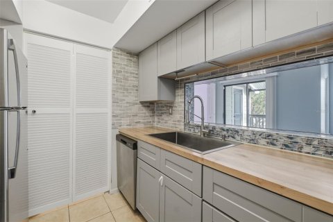 Condo in Casselberry, Florida, 3 bedrooms № 2227327 - photo 10