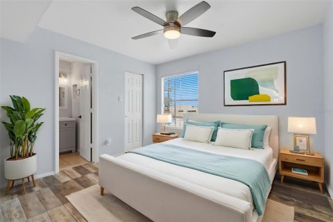 Condo in Casselberry, Florida, 3 bedrooms № 2227327 - photo 12