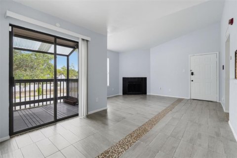 Condo in Casselberry, Florida, 3 bedrooms № 2227327 - photo 5