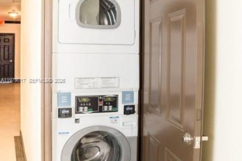 Снять в аренду квартиру в Майами, Флорида 31.12м2, № 2044715 - фото 15