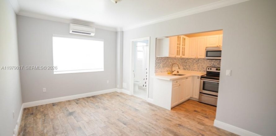 Студия в Майами, Флорида № 2044715