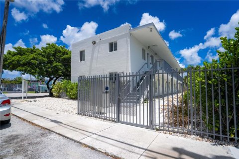 Appartement à louer à Miami, Floride: 1 chambre № 2045765 - photo 2