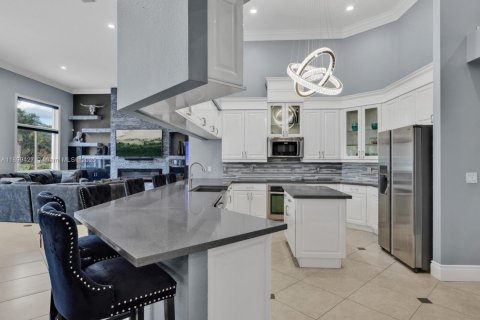 Купить виллу или дом в Дейви, Флорида 5 спален, 383.69м2, № 1951929 - фото 25