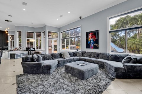 Купить виллу или дом в Дейви, Флорида 5 спален, 383.69м2, № 1951929 - фото 22