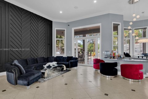 Купить виллу или дом в Дейви, Флорида 5 спален, 383.69м2, № 1951929 - фото 14