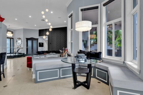 Купить виллу или дом в Дейви, Флорида 5 спален, 383.69м2, № 1951929 - фото 17