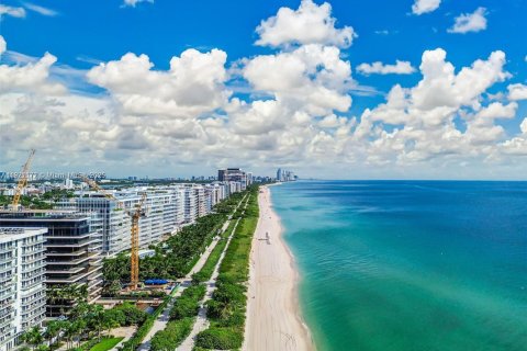 Condo in Surfside, Florida, 1 bedroom  № 2058575 - photo 29