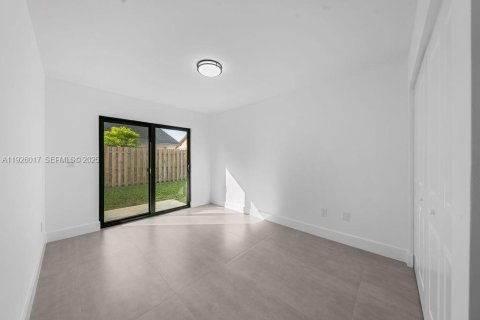 Купить виллу или дом в Майами, Флорида 3 спальни, 115.29м2, № 1984352 - фото 5