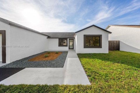 Купить виллу или дом в Майами, Флорида 3 спальни, 115.29м2, № 1984352 - фото 29