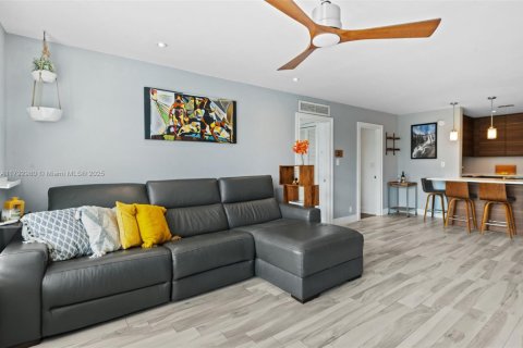 Copropriété à vendre à Fort Lauderdale, Floride: 2 chambres, 95.69 m2 № 1700592 - photo 16
