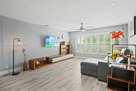 Copropriété à vendre à Fort Lauderdale, Floride: 2 chambres, 95.69 m2 № 1700592 - photo 14