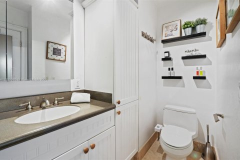 Copropriété à vendre à Fort Lauderdale, Floride: 2 chambres, 95.69 m2 № 1700592 - photo 22
