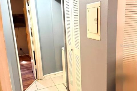 Villa ou maison à vendre à Kissimmee, Floride: 2 chambres, 69.68 m2 № 2195851 - photo 12