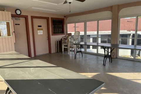 Villa ou maison à vendre à Kissimmee, Floride: 2 chambres, 69.68 m2 № 2195851 - photo 19