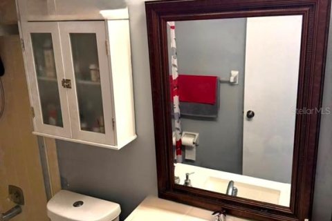Villa ou maison à vendre à Kissimmee, Floride: 2 chambres, 69.68 m2 № 2195851 - photo 11