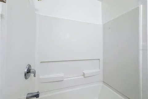 Touwnhouse à vendre à Kissimmee, Floride: 2 chambres, 121.14 m2 № 2388942 - photo 27
