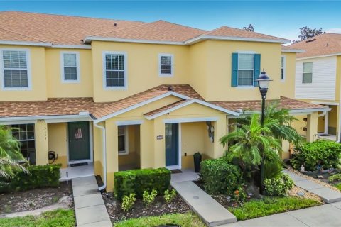 Touwnhouse à vendre à Kissimmee, Floride: 2 chambres, 121.14 m2 № 2388942 - photo 2