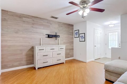 Touwnhouse à vendre à Kissimmee, Floride: 2 chambres, 121.14 m2 № 2388942 - photo 8