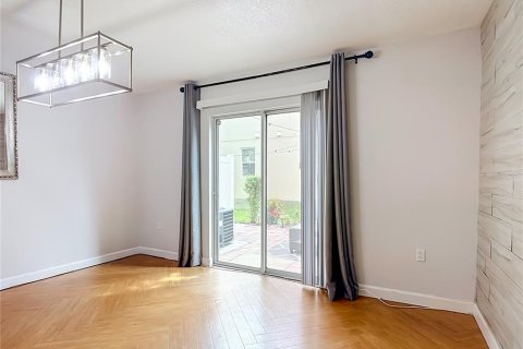 Touwnhouse à vendre à Kissimmee, Floride: 2 chambres, 121.14 m2 № 2388942 - photo 17