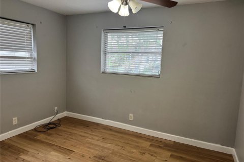 House in Tamarac, Florida 2 bedrooms, 93.55 sq.m. № 2250172 - photo 8