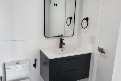 Condominio en venta en Miami, Florida, 2 dormitorios, 83.43 m2 № 1964456 - foto 8