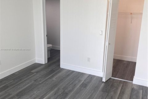 Condominio en venta en Miami, Florida, 2 dormitorios, 83.43 m2 № 1964456 - foto 5
