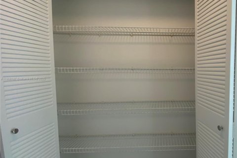 Condominio en venta en Miami, Florida, 2 dormitorios, 83.43 m2 № 1964456 - foto 6