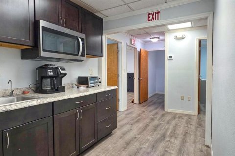 Immobilier commercial à vendre à Dunedin, Floride: 97.55 m2 № 2155424 - photo 8