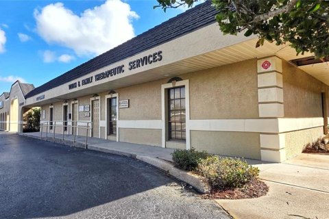 Immobilier commercial à Dunedin, Floride 97.55 m2 № 2155424