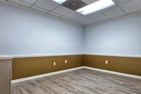 Immobilier commercial à vendre à Dunedin, Floride: 97.55 m2 № 2155424 - photo 11