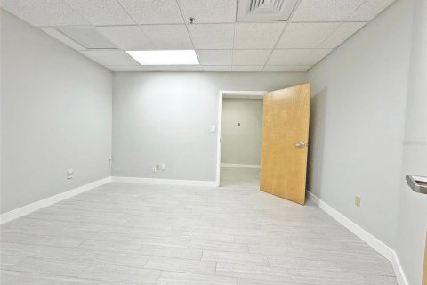 Propiedad comercial en alquiler en Orlando, Florida № 2097267 - foto 7