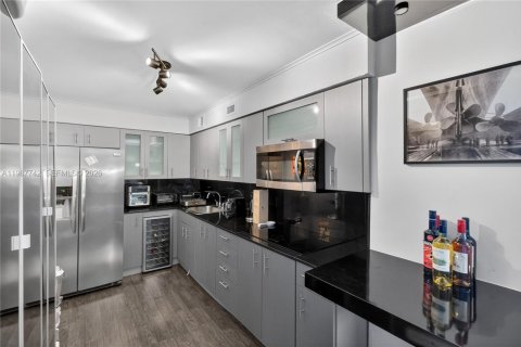 Купить кондоминиум в Майами-Бич, Флорида 1 спальня, 84.54м2, № 2051841 - фото 19