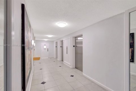 Купить кондоминиум в Майами-Бич, Флорида 1 спальня, 84.54м2, № 2051841 - фото 22