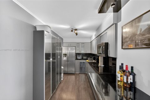 Купить кондоминиум в Майами-Бич, Флорида 1 спальня, 84.54м2, № 2051841 - фото 18