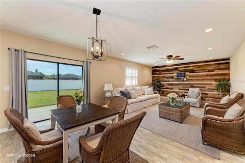 House in Port Charlotte, Florida 5 bedrooms, 271.27 sq.m. № 1650572 - photo 14