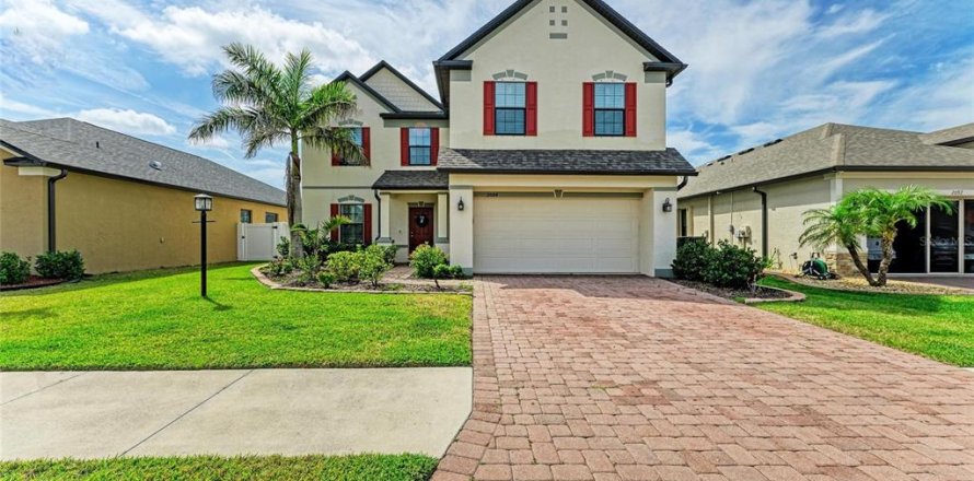 House in Port Charlotte, Florida 5 bedrooms, 271.27 sq.m. № 1650572