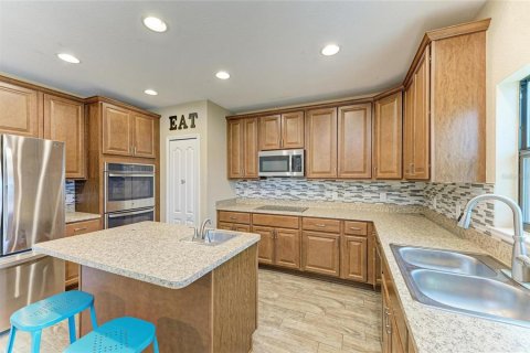 House in Port Charlotte, Florida 5 bedrooms, 271.27 sq.m. № 1650572 - photo 11