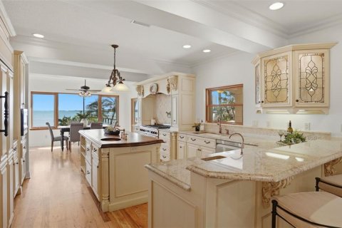 House in Saint Petersburg, Florida 5 bedrooms, 543.01 sq.m. № 2097427 - photo 23