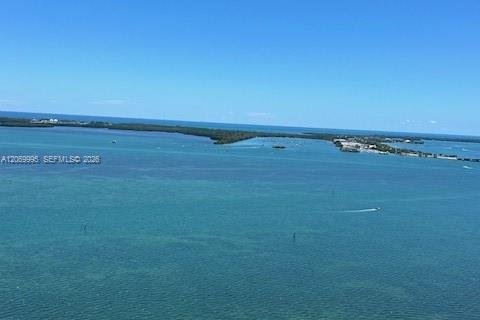 Condominio en alquiler en Miami, Florida, 1 dormitorio, 75.34 m2 № 2305744 - foto 17