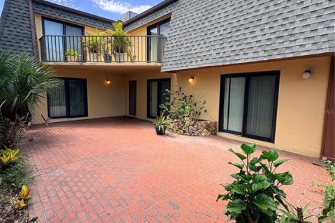 Townhouse in New Smyrna Beach, Florida 3 bedrooms, 161.28 sq.m. № 2224472 - photo 2