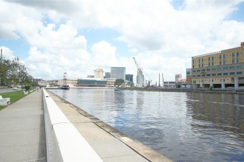 Condominio en alquiler en Tampa, Florida, 2 dormitorios, 94.95 m2 № 2195867 - foto 6