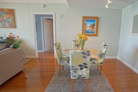 Condominio en alquiler en Tampa, Florida, 2 dormitorios, 94.95 m2 № 2195867 - foto 10
